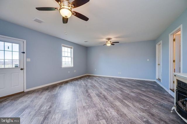 130 TROXEL RD, Shoemakersville, PA 19555