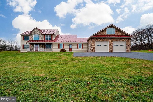 130 TROXEL RD, Shoemakersville, PA 19555