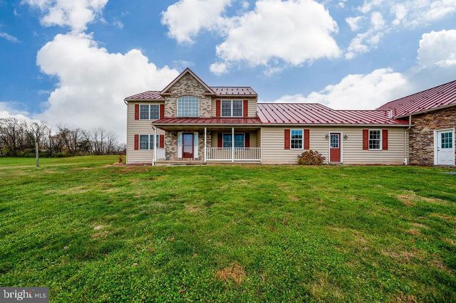 130 TROXEL RD, Shoemakersville, PA 19555