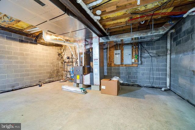 130 TROXEL RD, Shoemakersville, PA 19555