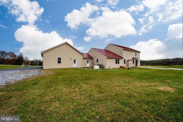 130 TROXEL RD, Shoemakersville, PA 19555