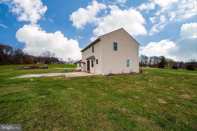 130 TROXEL RD, Shoemakersville, PA 19555