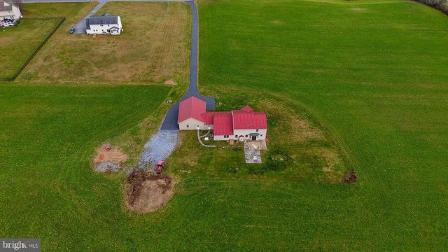 130 TROXEL RD, Shoemakersville, PA 19555