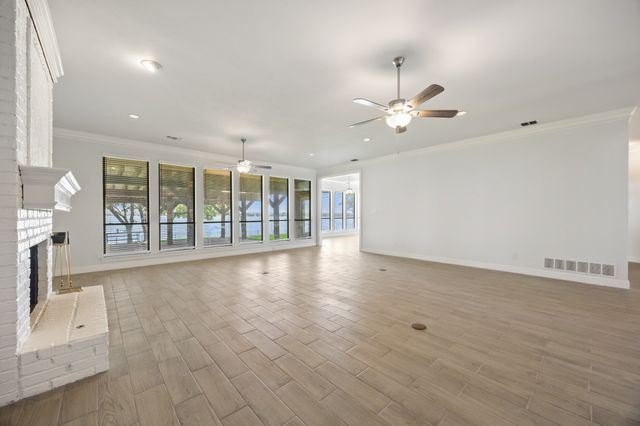 2318 Southbay Circle, Rowlett, TX 75088