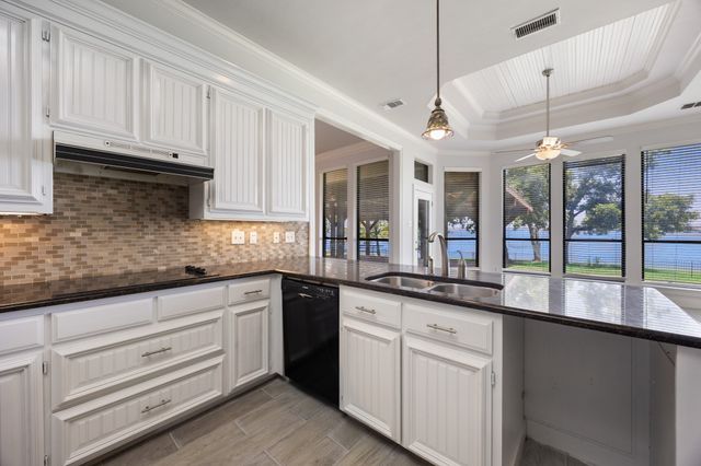 2318 Southbay Circle, Rowlett, TX 75088