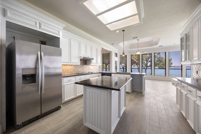 2318 Southbay Circle, Rowlett, TX 75088