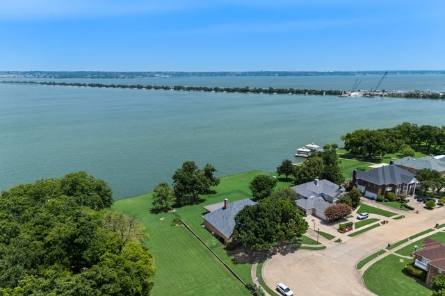 2318 Southbay Circle, Rowlett, TX 75088