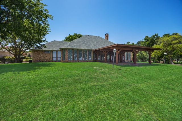2318 Southbay Circle, Rowlett, TX 75088