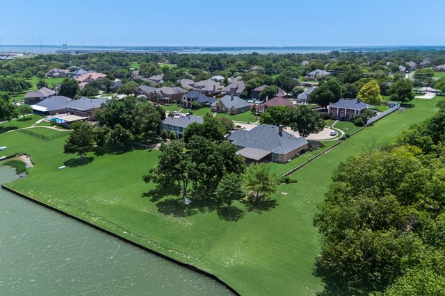 2318 Southbay Circle, Rowlett, TX 75088