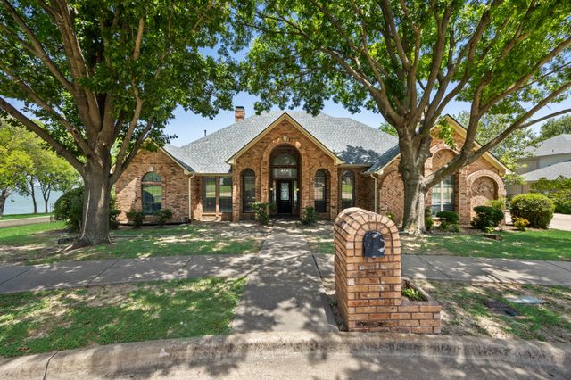 2318 Southbay Circle, Rowlett, TX 75088