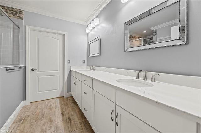 6954 Avalon CIR 703, Naples, FL 34112