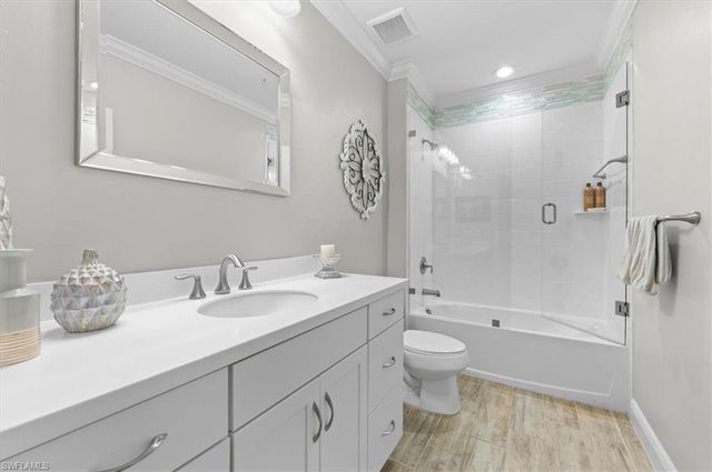 6954 Avalon CIR 703, Naples, FL 34112