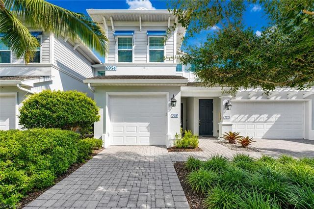 6954 Avalon CIR 703, Naples, FL 34112