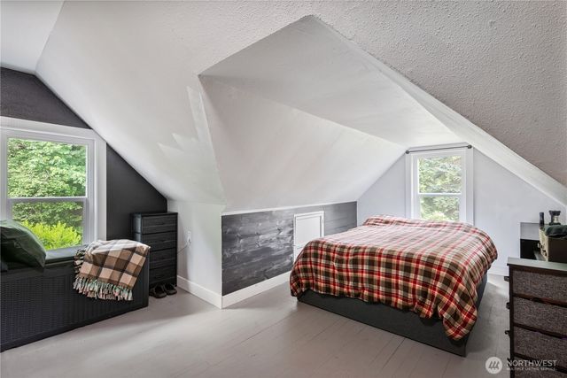 355 Slide Creek Road, Longview, WA 98632