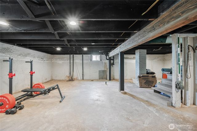355 Slide Creek Road, Longview, WA 98632