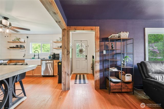 355 Slide Creek Road, Longview, WA 98632