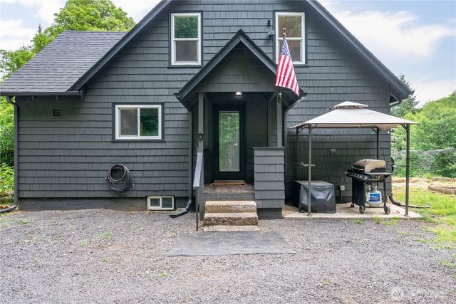 355 Slide Creek Road, Longview, WA 98632