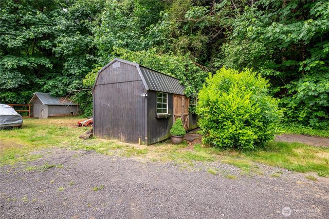 355 Slide Creek Road, Longview, WA 98632