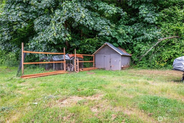 355 Slide Creek Road, Longview, WA 98632