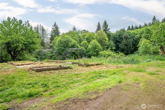 355 Slide Creek Road, Longview, WA 98632