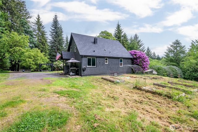 355 Slide Creek Road, Longview, WA 98632