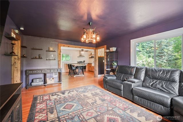 355 Slide Creek Road, Longview, WA 98632
