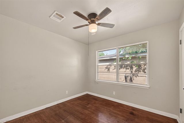 5810 Flamingo Drive, Houston, TX 77033