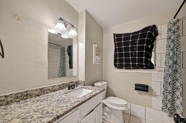 5810 Flamingo Drive, Houston, TX 77033