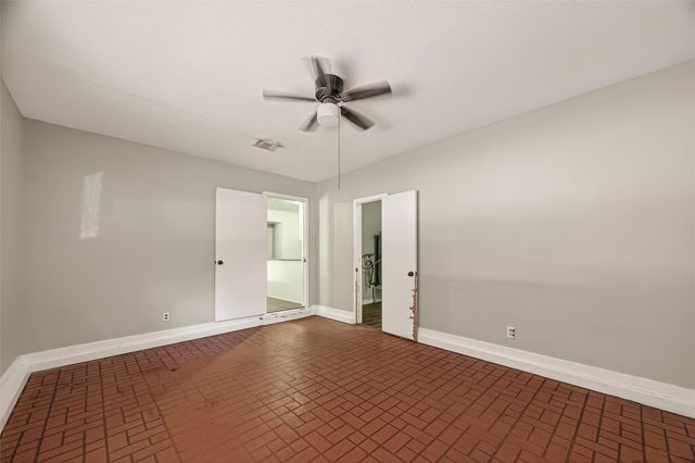 5810 Flamingo Drive, Houston, TX 77033