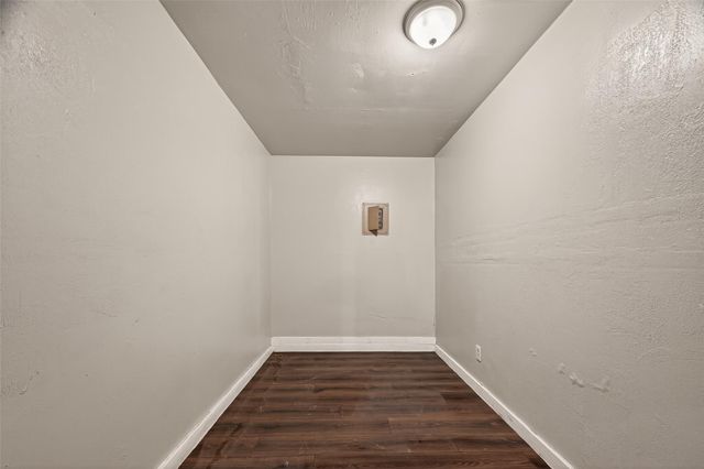 5810 Flamingo Drive, Houston, TX 77033