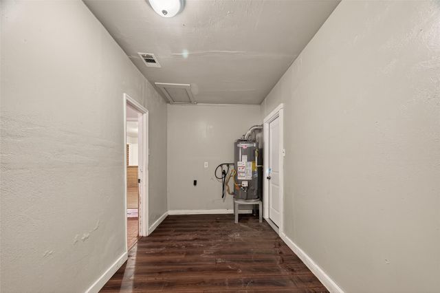 5810 Flamingo Drive, Houston, TX 77033