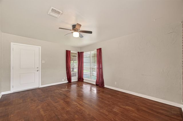 5810 Flamingo Drive, Houston, TX 77033