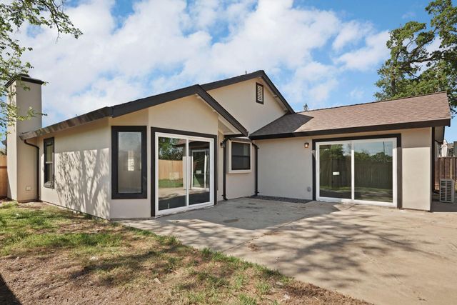 881 Spur Way, Galt, CA 95632