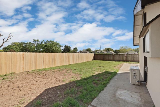 881 Spur Way, Galt, CA 95632