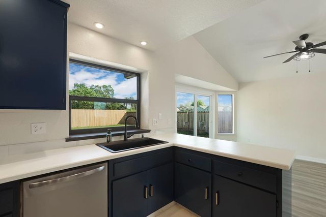 881 Spur Way, Galt, CA 95632