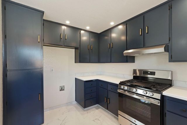 881 Spur Way, Galt, CA 95632