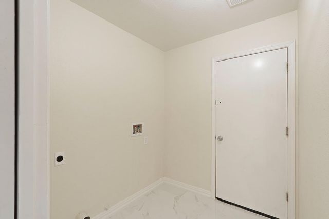 881 Spur Way, Galt, CA 95632