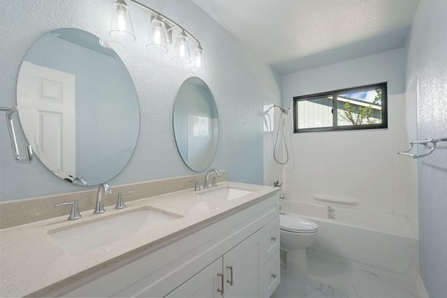 881 Spur Way, Galt, CA 95632