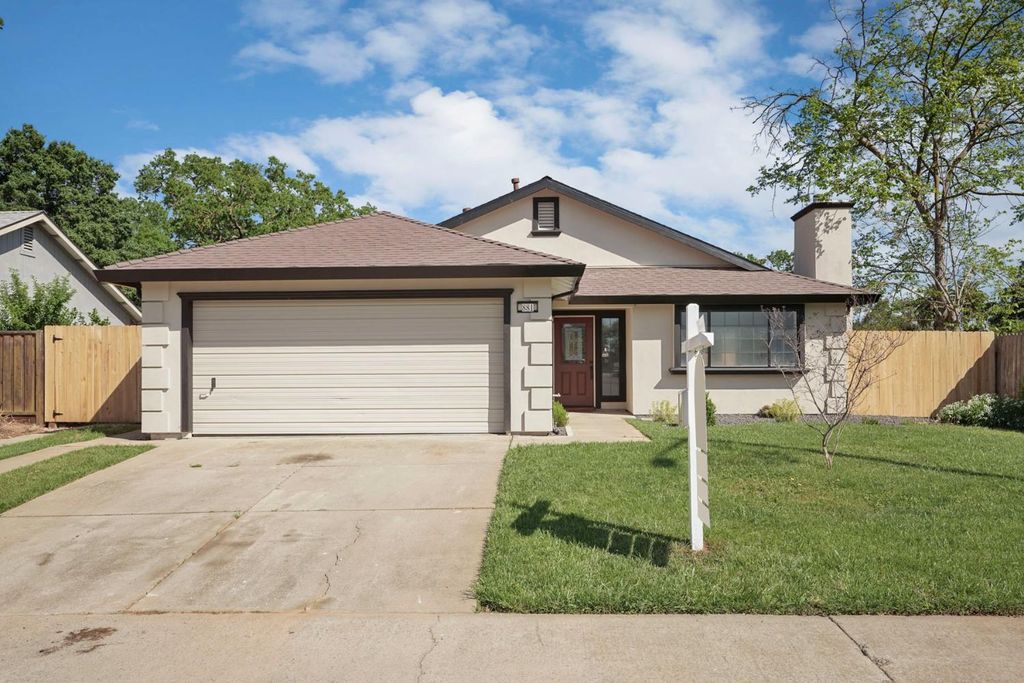 881 Spur Way, Galt, CA 95632