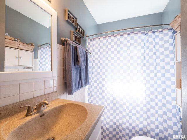 1219 S 18TH Street, Pekin, IL 61554