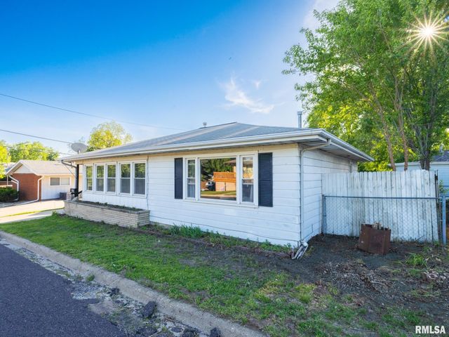 1219 S 18TH Street, Pekin, IL 61554