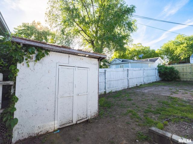 1219 S 18TH Street, Pekin, IL 61554