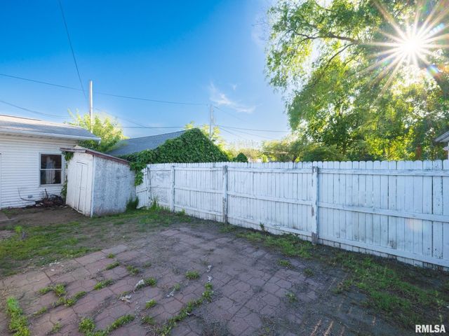 1219 S 18TH Street, Pekin, IL 61554