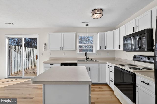 4540 LEIGHANN LN, Fredericksburg, VA 22408