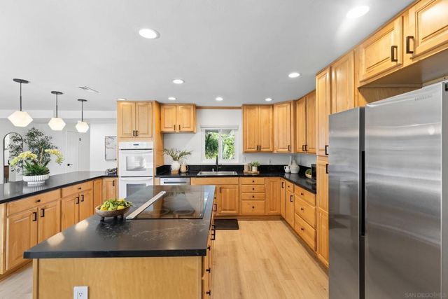 2812 Arcola Ave., San Diego, CA 92117