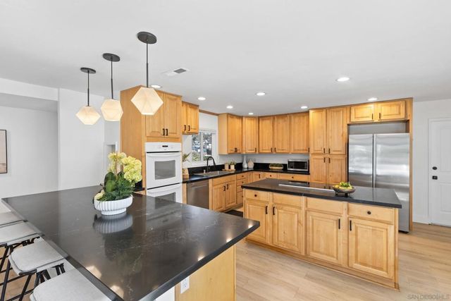 2812 Arcola Ave., San Diego, CA 92117