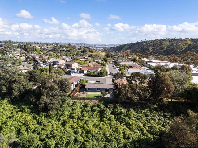 2812 Arcola Ave., San Diego, CA 92117