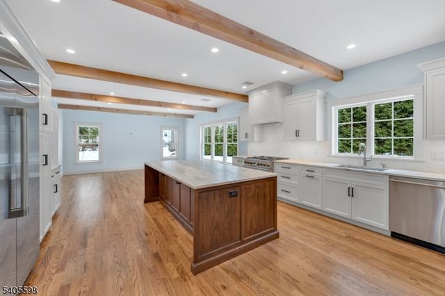 28 North St, Ramsey Boro, NJ 07446