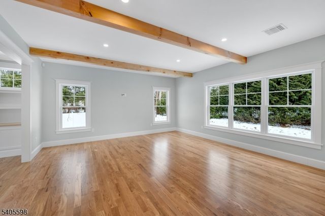 28 North St, Ramsey Boro, NJ 07446