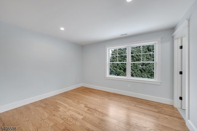 28 North St, Ramsey Boro, NJ 07446